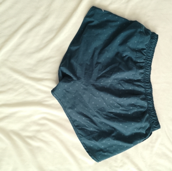 Athletic shorts - Picture 2 of 2